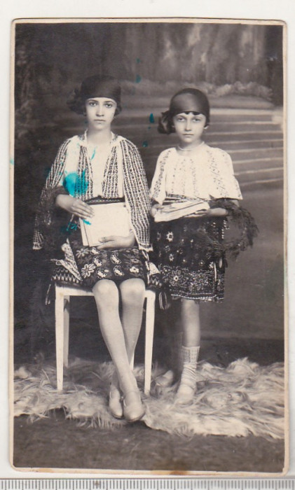 bnk foto - Fete in costume populare - Braila 1929