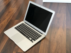 MacBook Air 13&amp;quot; mid 2013 - 256GB SSD, 4GB DDR3, 1,3GHz i5, Intel 5000 foto