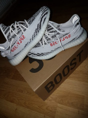 Adidas Yeezy Boost 350 V2 foto