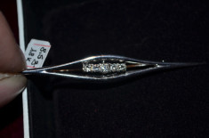 BROSA AUR alb 18K cu 5 Diamante = 0.40ct - Ac palarie -Vintage -8.5g. -Deosebita foto