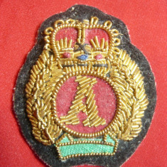 Insigna Militara de Sapca Daneza ,material textil + margele ,h=4,2cm