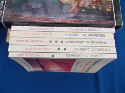 NEALE DONALD WALSCH - CONVERSATII , PRIETENIE , COMUNIUNE CU DUMNEZEU (5 VOL) foto