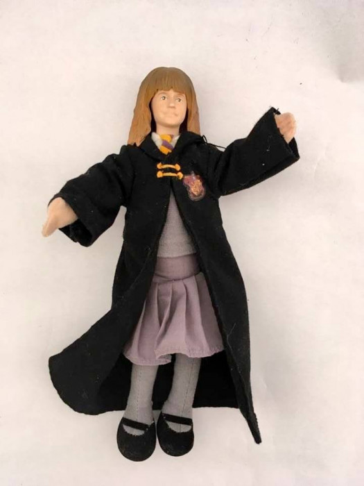 Papusa personaj feminin Harry Potter, Hermione, 23cm, cap cauciuc, restul textil