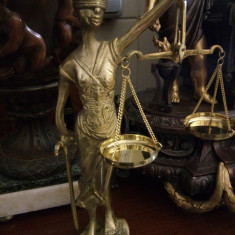 Sculptura,statueta din bronz masiv Justiția