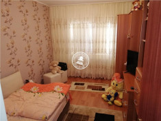 Apartament 3 camere de vanzare Lunca Cetatuii,50400 EUR foto