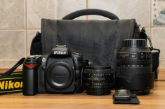 Vand DSLR Nikon D90 + 2 obiective, telecomanda si geanta foto