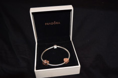 Bratara PANDORA marcata 925 original in cutie cu 2 talismane rose typ foto