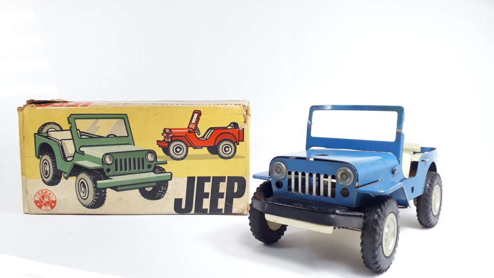 L Jucarie veche de tabla cu cheie, masina Jeep in cutie carton originala |  Okazii.ro