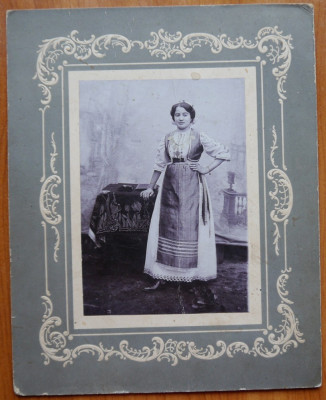 Foto pe carton , Valeria Gusca din Garliste , Goruia , Caras Severin , 1912 foto