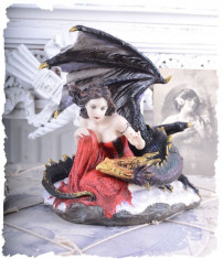 STATUETA CU O FEMEIE DRAGON WU75437AA foto