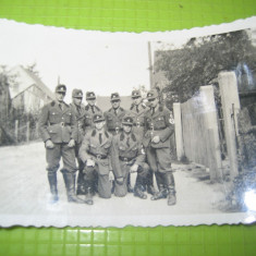 ww2-3Reich-Grup militari germani 1945-foto mica 9/6 cm, stare buna.