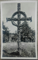 Cruce de mormant din Maramures// CP foto