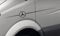 Set 2 buc stickere aripa Mercedes Benz foto
