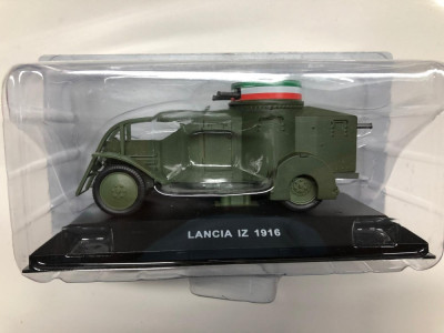 Macheta Lancia IZ - 1916 CARABINIERI scara 1:43 foto