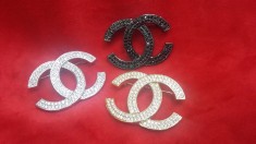 Brosa Chanel foto