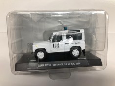 Macheta Land Rover Defender 90 UN E.I. - 1998 CARABINIERI scara 1:43 foto