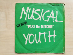 Musical Youth ? Pass the Dutchie (MCA Records 104 694-100)(Vinyl/7&amp;quot;) foto