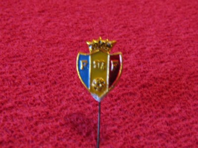 Insigna fotbal - FEDERATIA din MOLDOVA foto