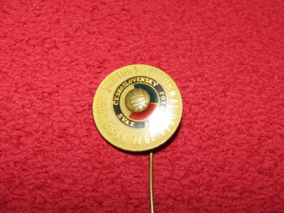 Insigna fotbal - CEHOSLOVACIA - Turneul UEFA de Juniori 1971 foto