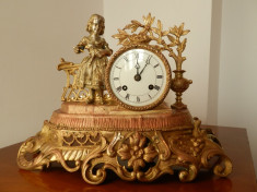 Pendula,ceas de semineu,bronz aurit,nemtesc,statueta &amp;quot;Fetita cu miel&amp;quot; foto