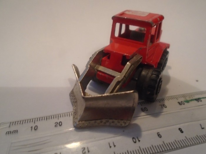 bnk jc Majorette - Tractor - 1/87