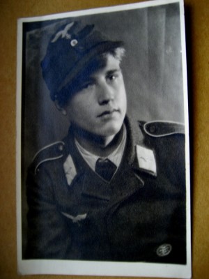 ww2-3Reich-Militar in uniforma si tinuta deosebita. Insemne deosebite. foto