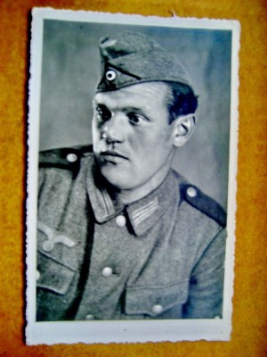 ww2-3Reich-Militar uniforma-vultur-svastica stare buna. foto
