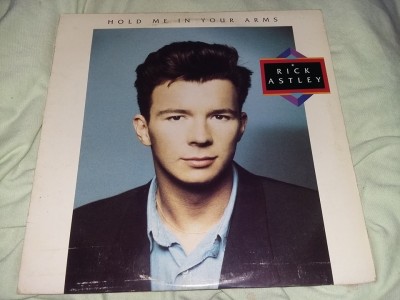 disc vinil,vinyl,HOLD ME IN YOUR ARMS/Rick Astley ,T.GRATUIT foto