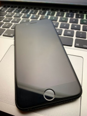 iPhone 7 black matte 32GB foto