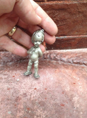Statueta/Copil din cositor - Argintata !!! foto