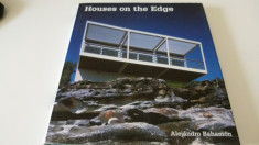 Houses on the edge foto