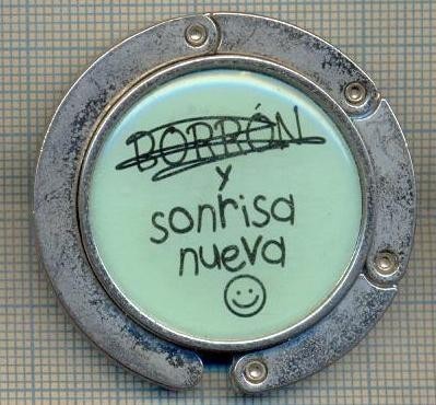 BRELOC Y300 PENTRU COLECTIONARI - SI UN ZAMBET NOU - Y SONRISA NUEVA