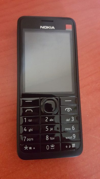 Telefon Nokia Asha 301 negru reconditionat functioneaza in orice retea