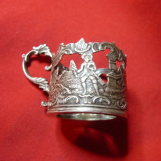 Miniatura- Suport pt. pahar ceai ,marcaj , frumos ornamentata , h= 3,6 cm