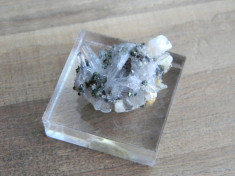 Specimen minerale - CUART SI CALCOPIRITA (T3) foto