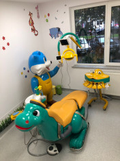 Unit dentar pentru copii - Dino, masuta medic detasabila foto