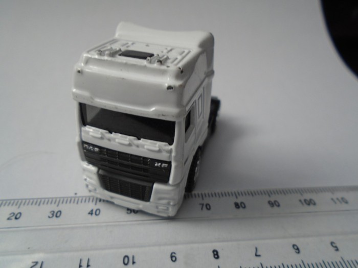 bnk jc Matchbox MB 702 - DAF XF95Space Cab - 1/86