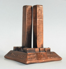 Veritabil suvenir SUA - Statueta WTC - World Trade Center - anii &amp;#039;80 foto