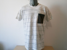 Tricou de barbati Pull&amp;amp;Bear, mar M, in stare buna! foto