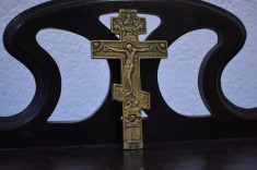 Crucifix Lipovenesc vechi bronz - caractere chirilice foto