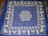 Cumpara ieftin Fata de masa macrame si mileuri
