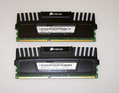 Kit RAM Corsair Vengeance 2 x 4 Gb DDR3 1600 MHz(0945) foto