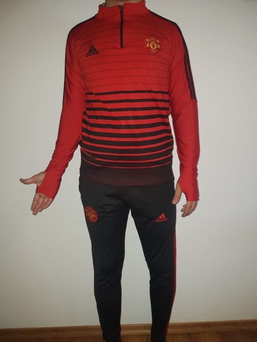 TRENING MANCHESTER UNITED MARIMI S,M,L,XL TRENING MANCHESTER UNITED MARIMI S,M,L,XL