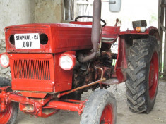 Tractor U445/Utilaje agricole foto