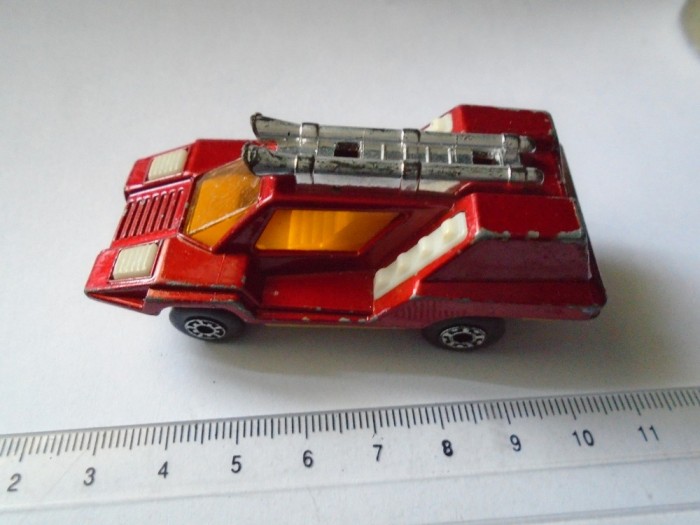 bnk jc Matchbox Superfast no 88 Cosmobile