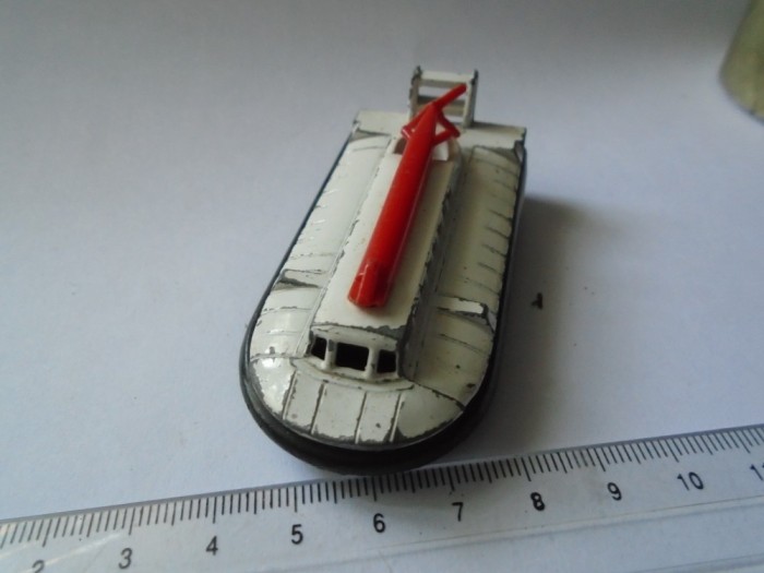 bnk jc Matchbox 72c Hovercraft