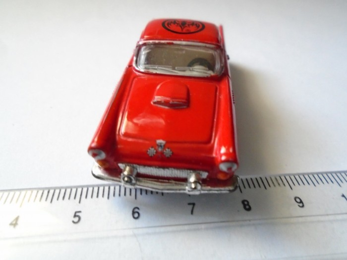 bnk jc Kinsmart 1955 Ford Thunderbird 1/64
