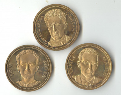 MISCAREA LEGIONARA V. MARIN, I. MOTA &amp;amp; CORNELIU ZELEA CODREANU Set 3 Medalii foto