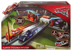 Set Jucarii Disney Pixar Cars 3 Florida Speedway Pit Stop Playset foto