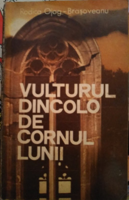 Vulturul dincolo de cornul lunii foto